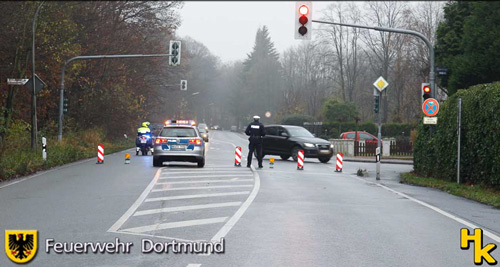 Schwerer Verkehrsunfall Zwischen Einem LKW Und Einem PKW - FOTO112.DE